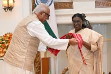 Hon’ble Governor Shri Pusapati Ashok Gajapathi Raju called on Hon’ble President of India, Smt. Droupadi Murmu at Rashtrapati Bhavan, New Delhi.